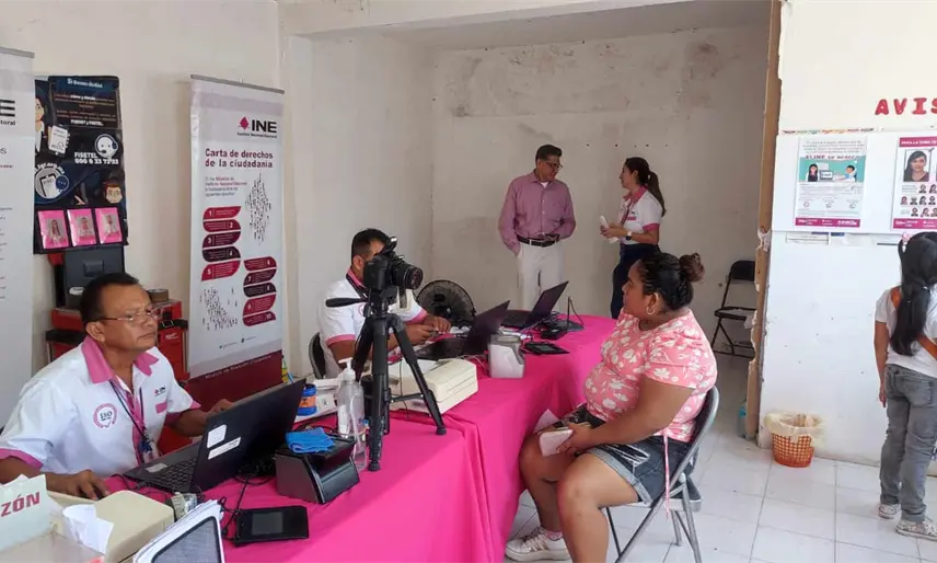 ¡Último llamado! 56 mil tabasqueños deben renovar su INE antes de fin de año