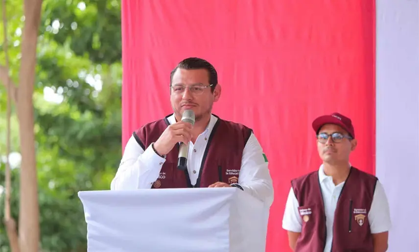 Gobierno federal buscará ampliar en 2026 cobertura de becas a estudiantes universitarios