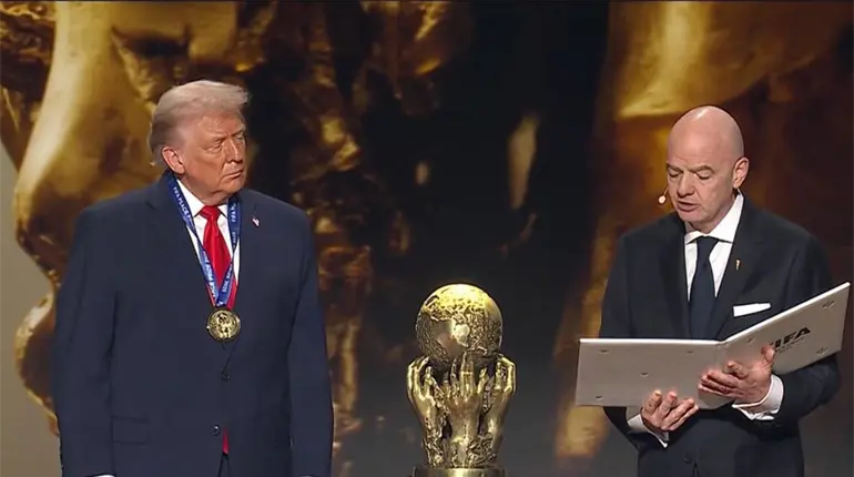 Presidente de FIFA, acusado de infringir normas por relación con Trump