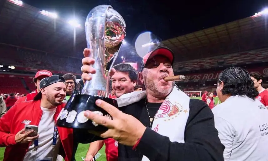 Mohamed entraría a top 3 de entrenadores más ganadores en Liga Mx y sería el 5to bicampeón