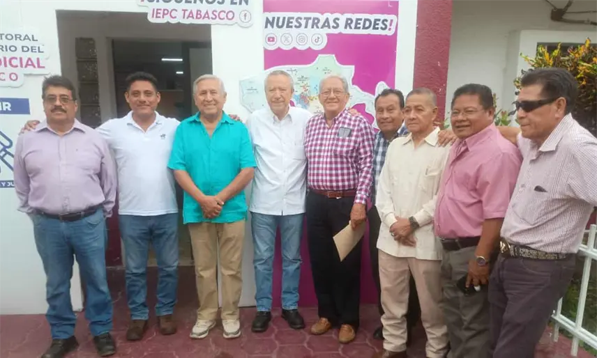 IEPC entrega constancia de cumplimento a organización de Bertruy
