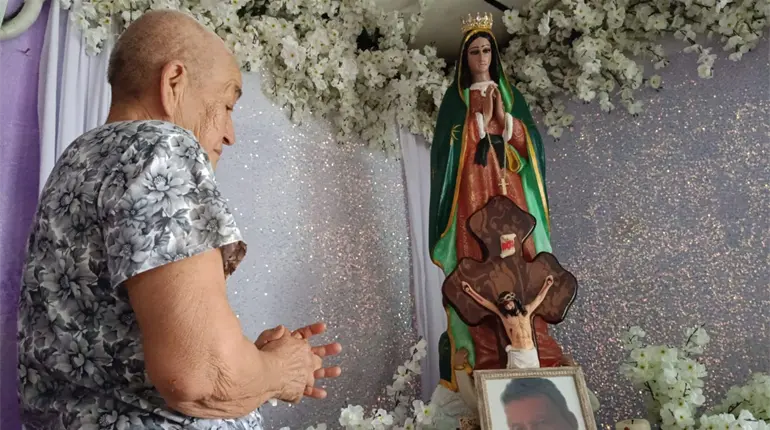 Con más de 33 años recibiendo a peregrinos, doña Caro es ejemplo de fe y devoción guadalupana