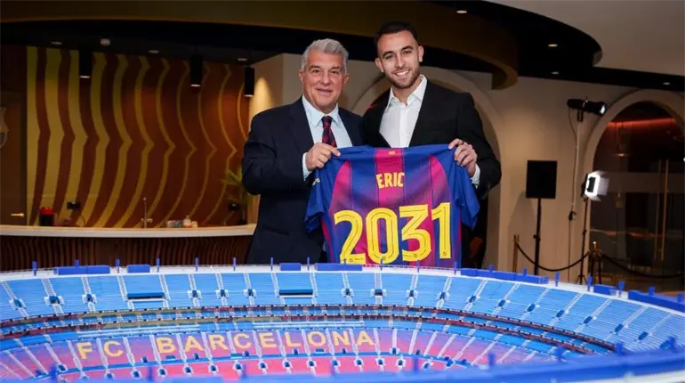El Barcelona renueva a su canterano Erick García hasta el 2031