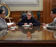 Sheinbaum conversa con el Papa León XIV y lo invita a visitar México