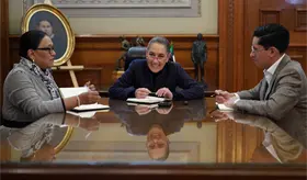 Sheinbaum conversa con el Papa León XIV y lo invita a visitar México