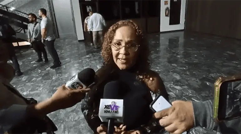 Urge MC encontrar manera menos dañina de desfogar ductos de Pemex y apagar mechones en Tabasco