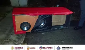 Hallan a joven privada de la libertad en Edomex; estaba oculta en un bafle