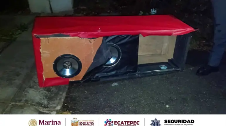 Hallan a joven privada de la libertad en Edomex; estaba oculta en un bafle