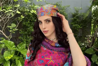 Como absurdo califica mamá de Miss Universo 2025 comentarios que cuestionan su corona