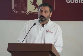 Descarta Alejandro Calder&oacute;n renunciar a la Secretar&iacute;a de Salud