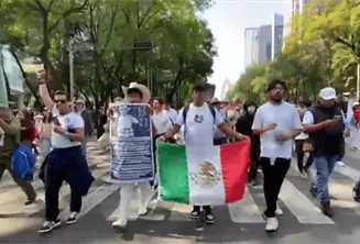 Marcha de la generación Z reúne a alrededor de 300 personas en nueva convocatoria en CDMX Marcha de la generación Z reúne a alrededor de 300 personas en nueva convocatoria en CDMX