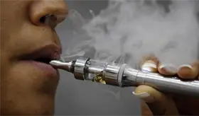 Dr&aacute;stica pero necesaria para la salud la prohibici&oacute;n de vapeadores, reconoce diputado de Morena