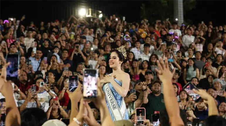 ´Esta corona es de ustedes´: Fátima Bosch