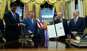 Trump firma decreto para centralizar regulaciones de la inteligencia artificial