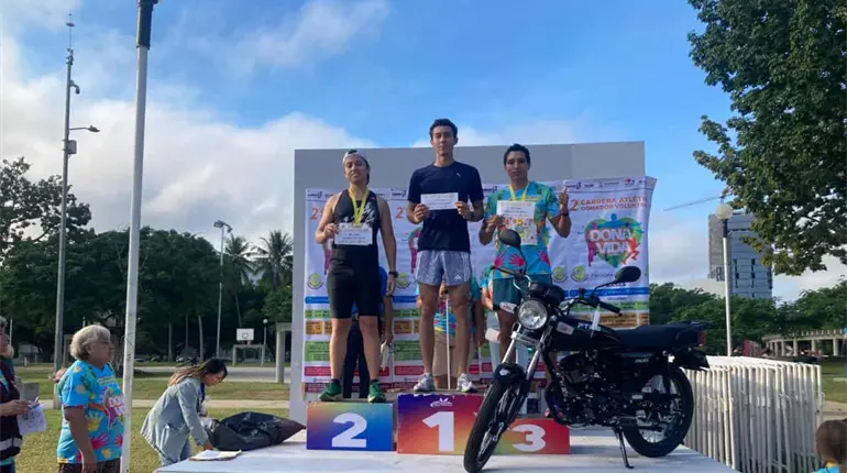 Jes&uacute;s Manuel Jim&eacute;nez y Alejandra Balderas triunfan en la Segunda Carrera Dona Vida Tabasco