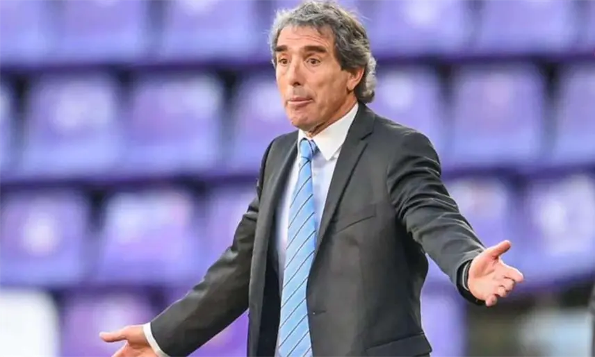 Real Valladolid cesa a Guillermo Almada por "escuchar" oferta del Oviedo