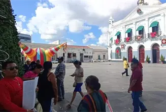 &iexcl;Fracasa mesa de di&aacute;logo con ISSET! Jubilados regresan a protestar a Palacio de Gobierno