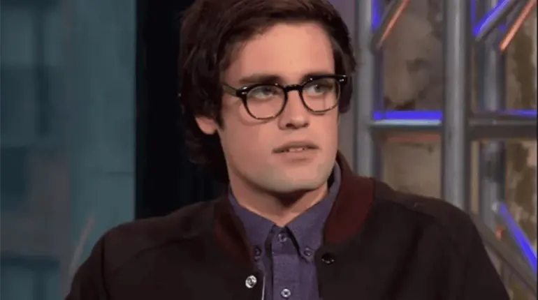 Detienen a Nick Reiner como sospechoso del homicidio de sus padres Rob Reiner y Michele Singer