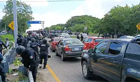 Tras bloqueo, damnificados del 2007 son retirados por antimotines y atendidos por autoridades