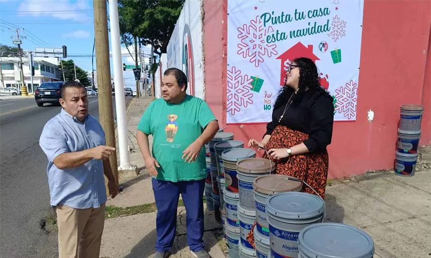 Pone en marcha Erubiel Alonso campaña de venta de pintura a bajo costo