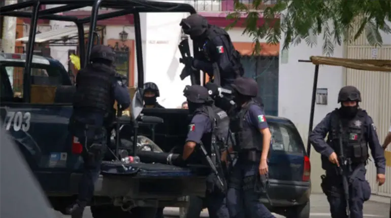 Aseguran a 9 hombres y 2 mujeres, integrantes de una red de extorsionadores en Guanajuato