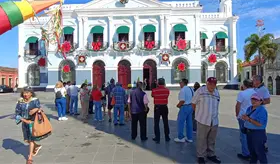 Protestan nuevamente jubilados del ISSET; piden que se les hagan efectivos sus pagos de fin de a&ntilde;o