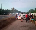 Choque entre taxi y veh&iacute;culo particular deja 3 heridos y 2 prensados en la Villahermosa-Frontera