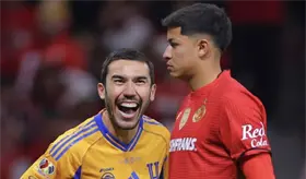 Juan Pablo Vig&oacute;n, suspendido dos partidos tras final del Apertura 2025