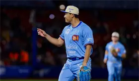 Tomohiro Anraku, de ser relevo del a&ntilde;o en LMB a ser cesado por dos equipos en invierno