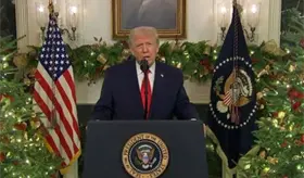 Trump anuncia "dividendo especial" de mil 776 d&oacute;lares para m&aacute;s de un mill&oacute;n de militares estadounidenses