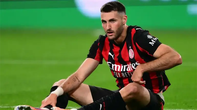 El mexicano Santi Gim&eacute;nez ser&aacute; operado del tobillo, confirma su entrenador