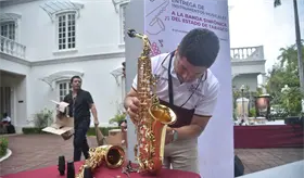 Entrega gobierno donaci&oacute;n de instrumentos musicales por 2.8 mdp a Banda Sinf&oacute;nica de Tabasco