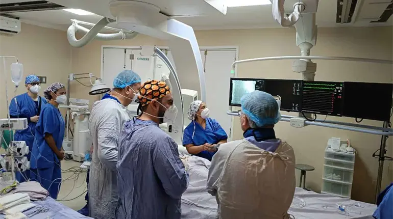 IMSS Bienestar realiza primer cambio de v&aacute;lvula a&oacute;rtica por cateterismo en Tabasco