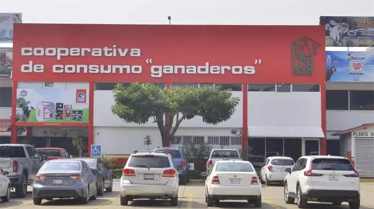 Personas se hicieron pasar por ganaderos para obtener aretes ilegales: FGE