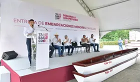 Anuncia May mayor inversi&oacute;n en 2026 para la f&aacute;brica de cayucos en el Cecarem