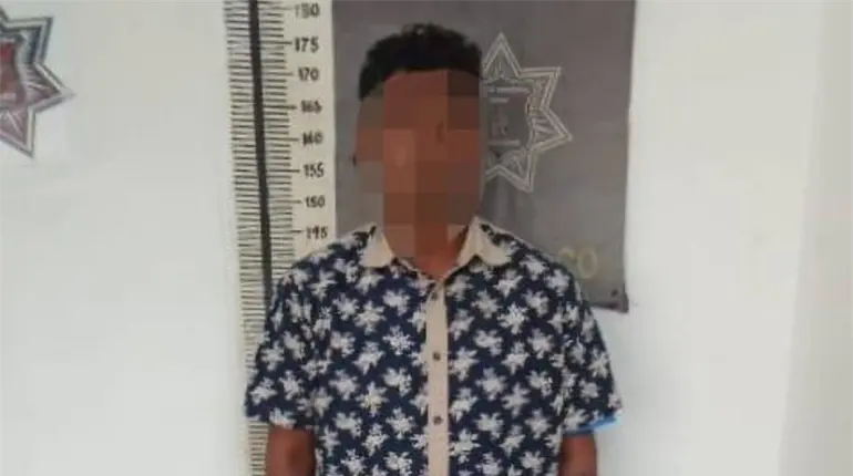 En Comalcalco aseguran marihuana, recuperan tractocami&oacute;n y detienen a 2 por drogarse en v&iacute;a p&uacute;blica