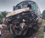 Tr&aacute;iler colisiona contra Tren Interoce&aacute;nico en Chiapas