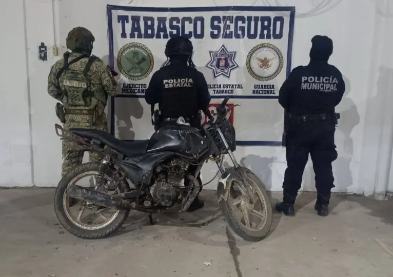 Recuperan motocicleta robada en Comalcalco