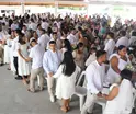 &iexcl;Se dieron el s&iacute;! 72 parejas celebran boda colectiva en playa de Para&iacute;so