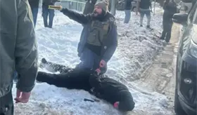 ICE contrat&oacute; a empresa para rastrear migrantes con caza recompensas: The Intercept