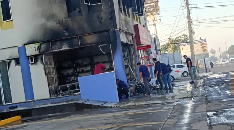 Comando incendia k&iacute;nder en Culiac&aacute;n a horas del inicio de vacaciones