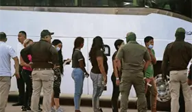 Aumentan hasta 3 mil d&oacute;lares incentivo para inmigrantes que decidan auto deportarse