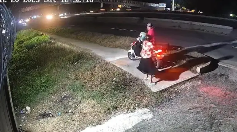 Asalto a mujer en la Villahermosa – C&aacute;rdenas queda grabado en c&aacute;mara de seguridad