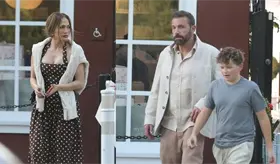 Captan a JLo y Ben Affleck de compras navide&ntilde;as