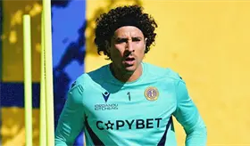 Memo Ochoa pierde con el AEL Limassol en &uacute;ltimo partido del a&ntilde;o