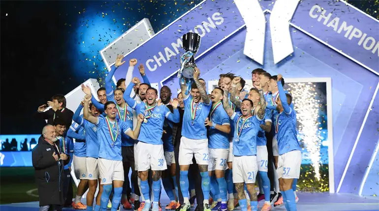 Napoli conquista la Supercopa de Italia frente al Bologna