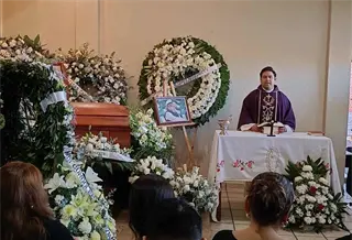 Con su partida, Ed&eacute;n Caraveo "deja m&aacute;s alegr&iacute;as, que tristezas": Familiares en &uacute;ltimo adi&oacute;s