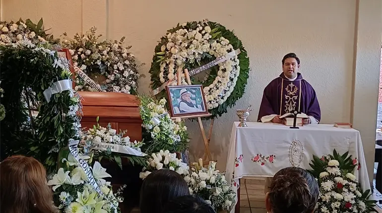 Con su partida, Ed&eacute;n Caraveo "deja m&aacute;s alegr&iacute;as, que tristezas", dicen familiares en &uacute;ltimo adi&oacute;s