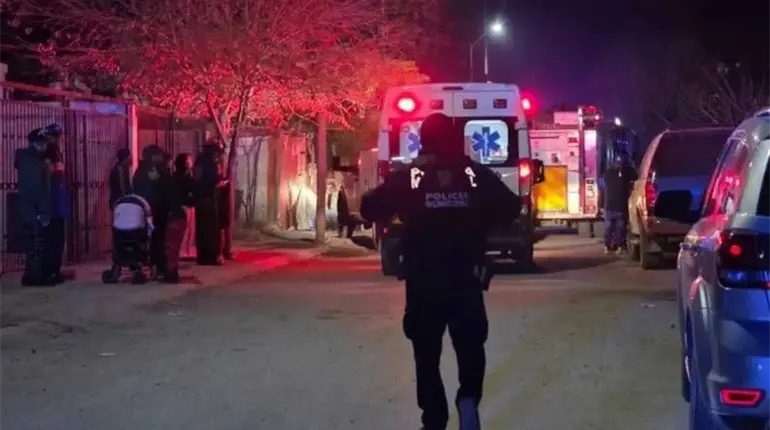 Incendia vivienda al verse acorralado por polic&iacute;as en Ciudad Ju&aacute;rez, Chihuahua