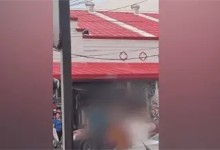 Taxista y conductor particular protagonizan pelea frente a mercado de la Col. Tamult&eacute;